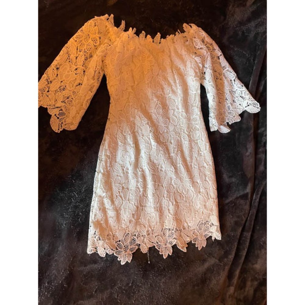 Astr white lace dress size 5